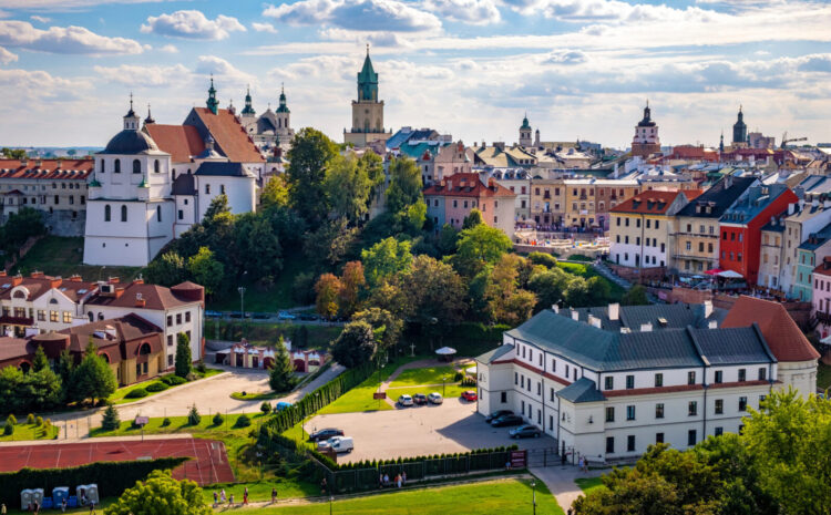  Navigating the Dynamic Work Landscape in Poland: A Guide to Professional Success